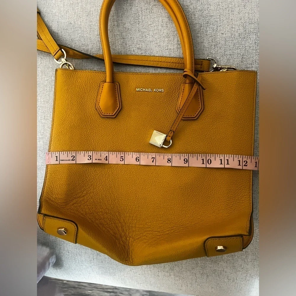 MICHAEL KORS Mercer Medium Satchel – Marigold Yellow Leather - Picture 5 of 13